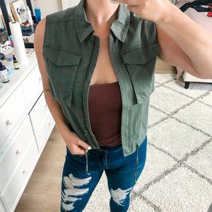 Trendy Cropped Utility Vest